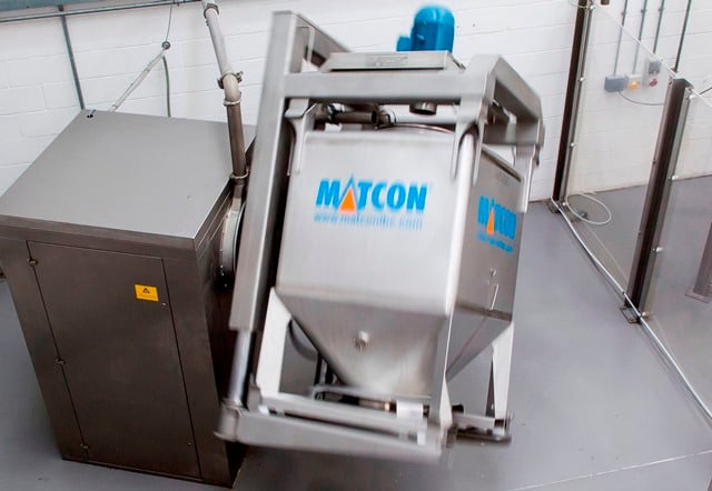 Industrial mixer tumble blending Industrial mixer tumble blending