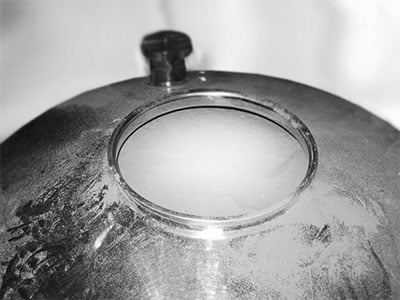 Powder Issues often include dust and waste due to open processing