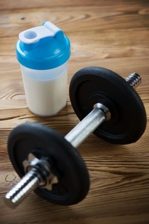 Sports Nutrition shake and Weights Sports Nutrition shake and Weights